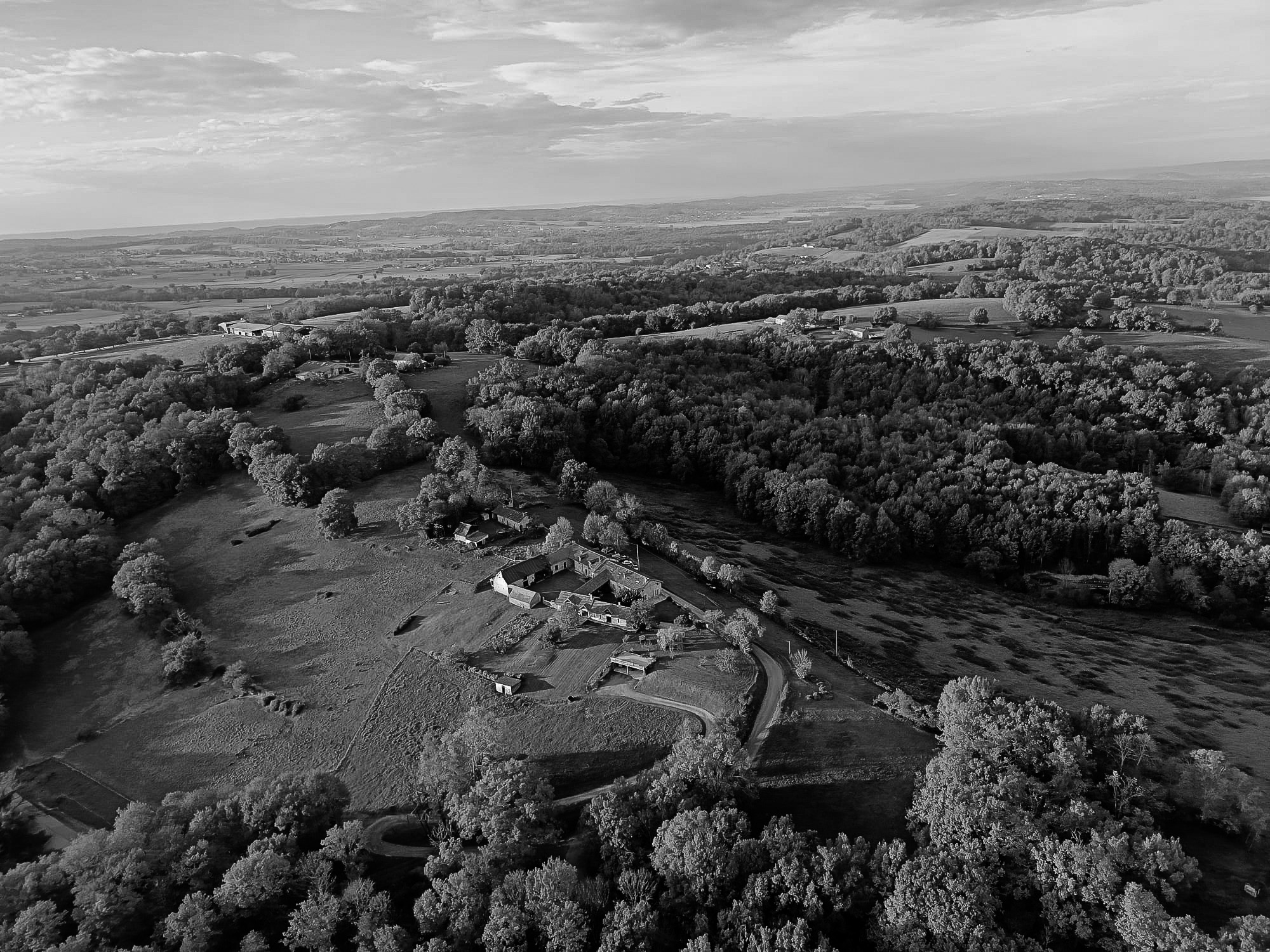 Photo prise d'une montgolfière pour montrer le lieu des Granges de la Haute
